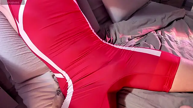 tailer  online show from 09/25/25, 04:54