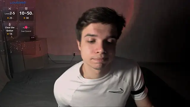 Snapshot of tailer_ chatting on 01/18/26, 10:13 tailer online show from 01/18/26, 10:13