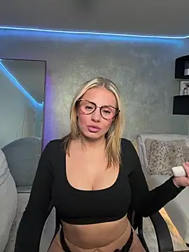 KillerKylie online show from 02/27/26, 10:37