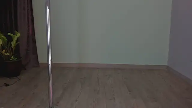 Snapshot of Angelbae- chatting on 01/11/25, 01:01 Angelbae- online show from 01/11/25, 01:01