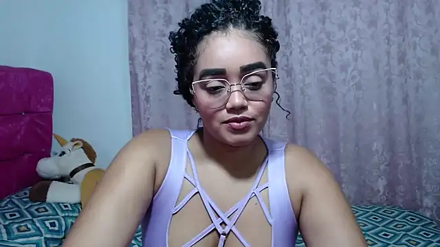 kiara milf  online show from 11/08/25, 11:25