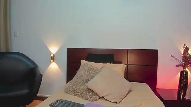 AlissaNix online show from 01/11/25, 12:55