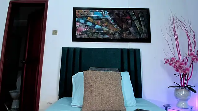 AlissaNix online show from 01/31/25, 08:33