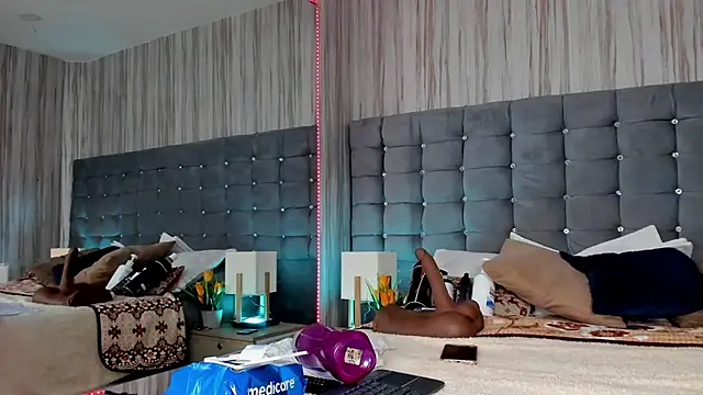 Poacahontasfg online show from 03/12/26, 04:07