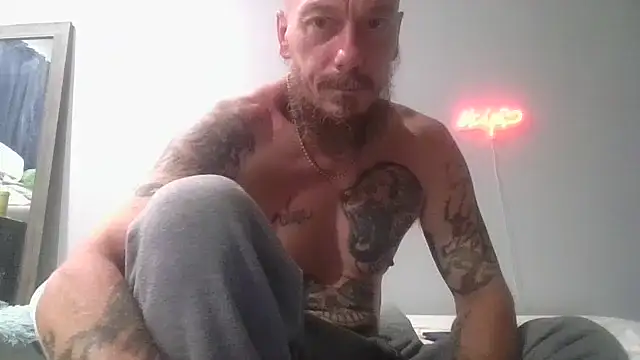 deepinnnnn online show from 09/28/25, 08:42