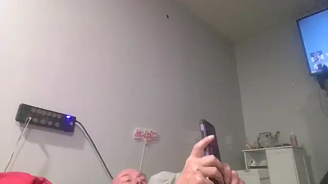 deepinnnnn online show from 11/08/25, 04:34