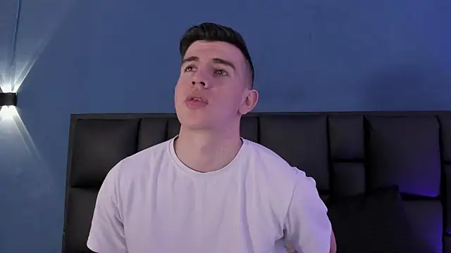 MikaelSlow online show from 09/17/25, 04:47