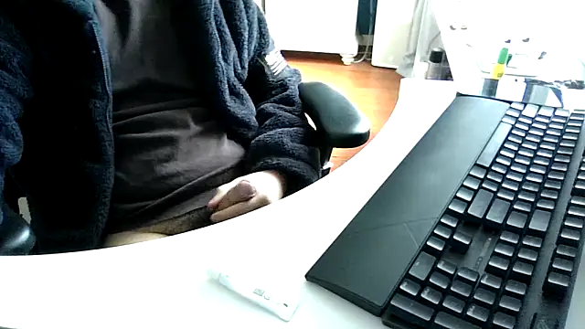 big-pig online show from 11/24/25, 01:38