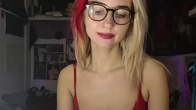 Snapshot of TatianaRomanov chatting on 02/03/26, 10:26 TatianaRomanov online show from 02/03/26, 10:26