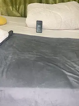 nur lin online show from 09/17/25, 08:43