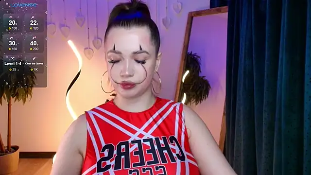 Diana twerk online show from 10/31/25, 08:26