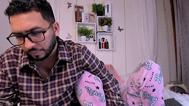 Idara and Edahi01 online show from 03/22/25, 08:04