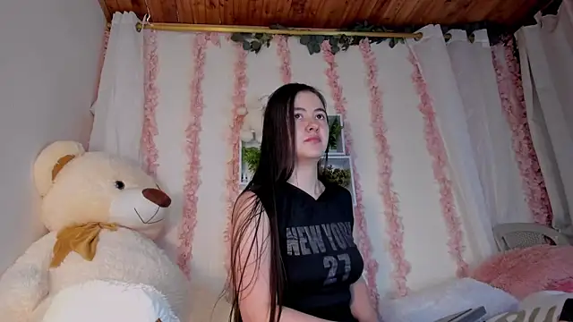 Idara and Edahi01 online show from 09/28/25, 02:11