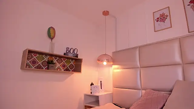 Aily Yozuko online show from 02/04/25, 09:17