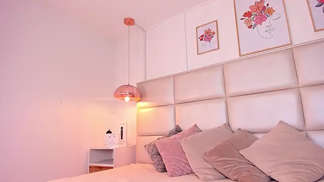 Aily Yozuko online show from 02/18/25, 02:38