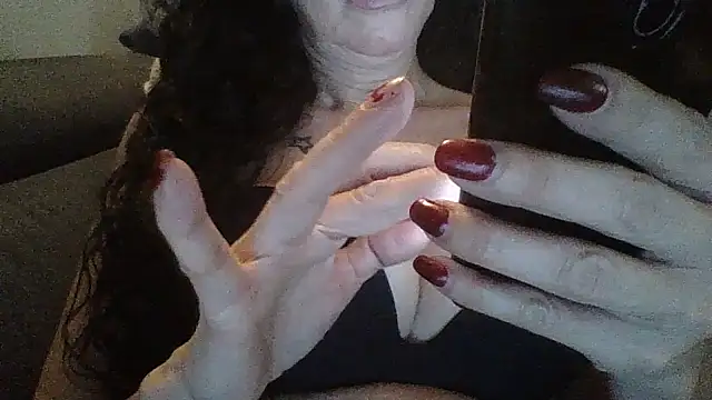 MarikaMilff online show from 01/05/25, 01:35