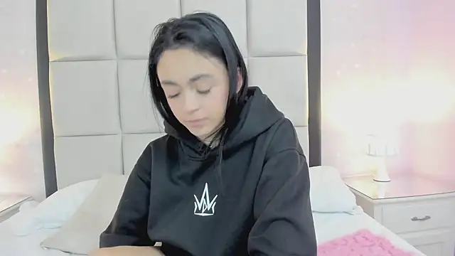 HannaClarrk  online show from 01/23/25, 11:48