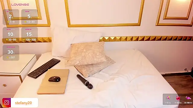 amor smith  online show from 03/19/25, 08:34