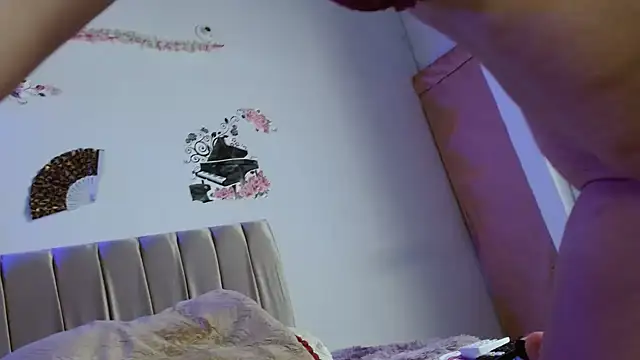 Sexylove 1977 online show from 11/22/25, 04:11