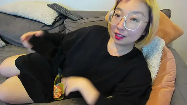 luxgray online show from 01/01/25, 01:04