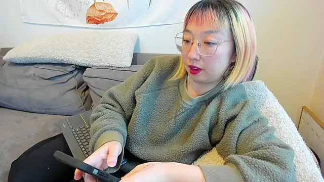 luxgray online show from 02/08/25, 09:25