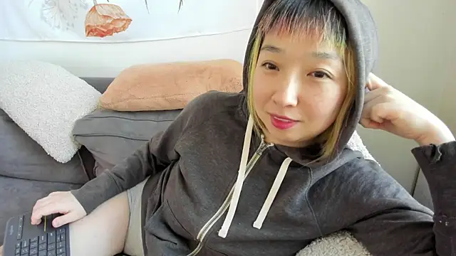 luxgray online show from 02/26/25, 07:38