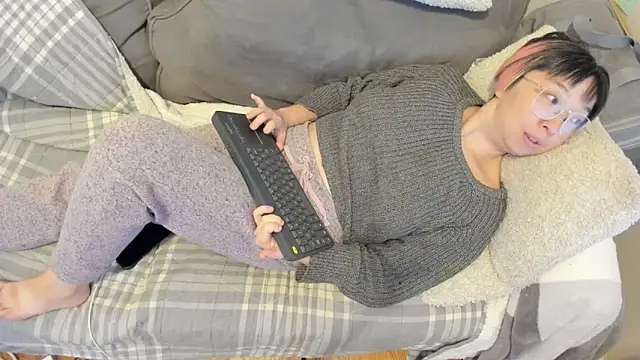 luxgray online show from 10/18/25, 10:21