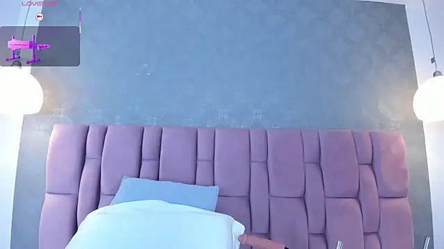 brithanyadams23 online show from 03/21/25, 08:39