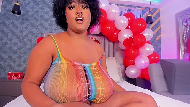 NiiaMoore online show from 02/15/25, 08:22