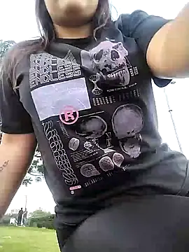 Liancy online show from 12/13/24, 09:52