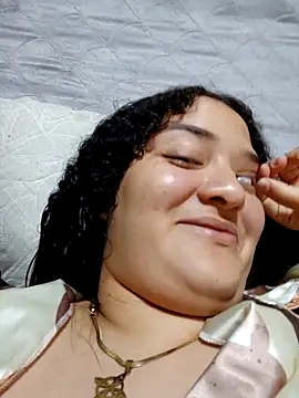 Liancy online show from 10/17/25, 01:53