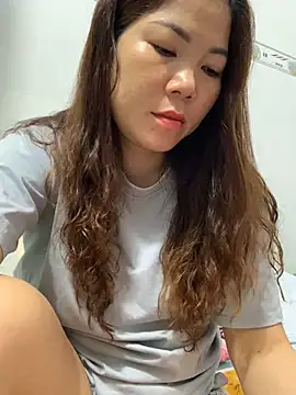 Snapshot of Baby-bigtits chatting on 02/21/25, 12:06 Baby-bigtits online show from 02/21/25, 12:06