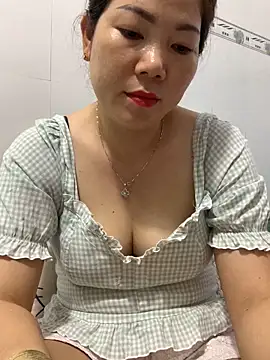 Snapshot of Baby-bigtits chatting on 03/12/25, 06:29 Baby-bigtits online show from 03/12/25, 06:29