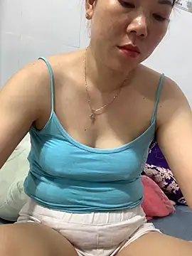 Snapshot of Baby-bigtits chatting on 03/16/25, 11:16 Baby-bigtits online show from 03/16/25, 11:16