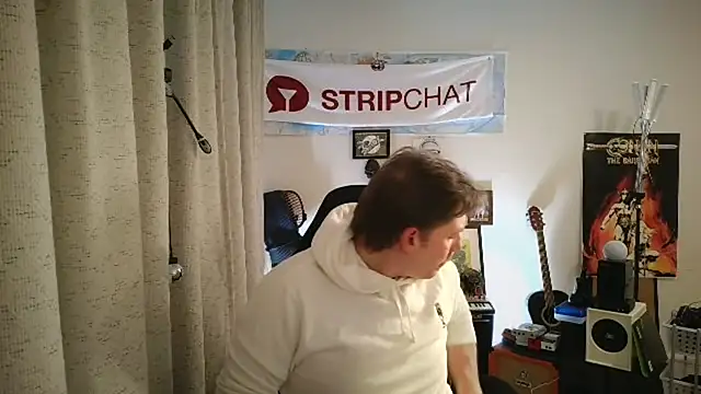 Snapshot of Rock_Pierce chatting on 05/06/26, 12:10 Rock Pierce online show from 05/06/26, 12:10