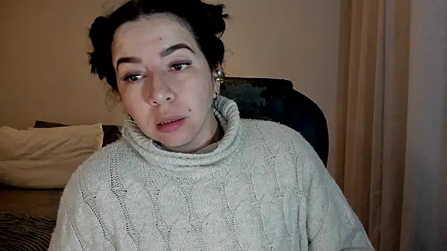 Im coco online show from 11/17/25, 03:23