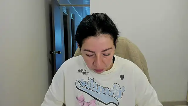 Snapshot of Im_coco chatting on 04/29/26, 12:31 Im coco online show from 04/29/26, 12:31