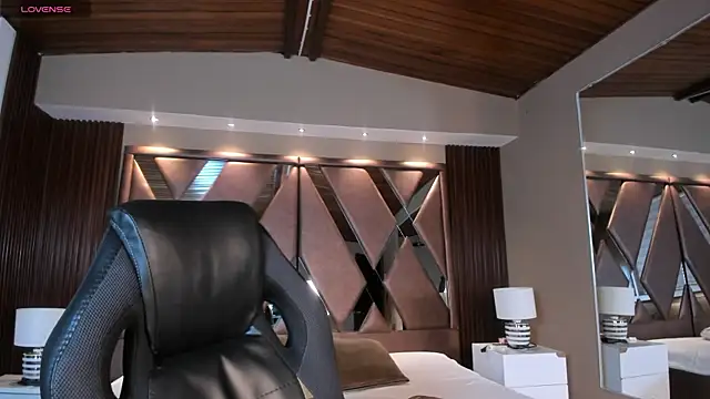 IsabellaaJoness online show from 12/19/25, 11:06