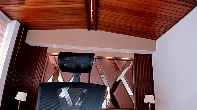 IsabellaaJoness online show from 04/15/26, 07:58