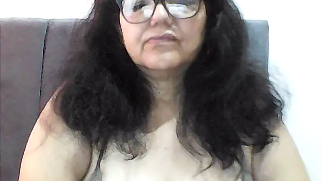 kassandra02 online show from 12/04/25, 01:31