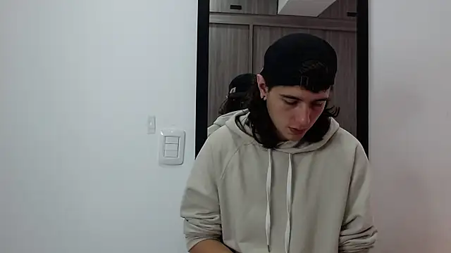 alex connorr online show from 02/10/25, 02:26