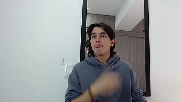 alex connorr online show from 02/26/25, 03:19