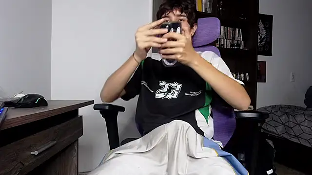 alex connorr online show from 11/10/25, 04:00