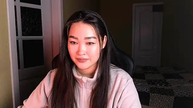 Snapshot of Erica_Wayne chatting on 01/07/25, 02:41 Erica Wayne online show from 01/07/25, 02:41