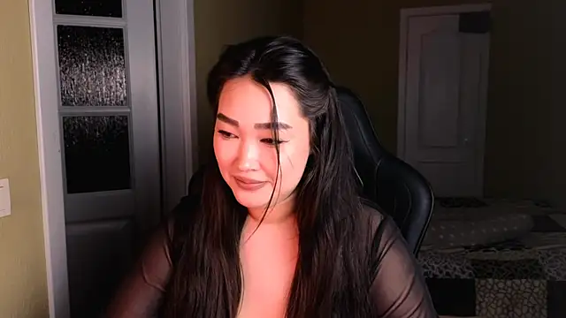 Snapshot of Erica_Wayne chatting on 01/12/25, 06:05 Erica Wayne online show from 01/12/25, 06:05