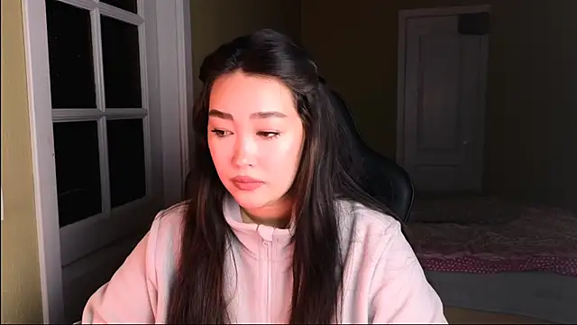 Snapshot of Erica_Wayne chatting on 01/21/25, 10:19 Erica Wayne online show from 01/21/25, 10:19