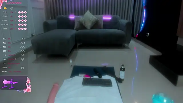 Anna parkker  online show from 03/10/25, 05:18