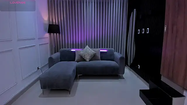 Anna parkker  online show from 03/12/25, 11:09