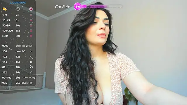 Snapshot of _cleopattra_ chatting on 02/14/25, 10:59  cleopattra  online show from 02/14/25, 10:59