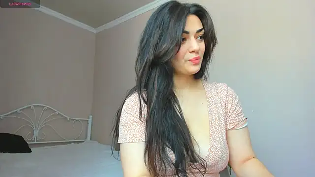 Snapshot of _cleopattra_ chatting on 02/20/25, 07:23  cleopattra  online show from 02/20/25, 07:23